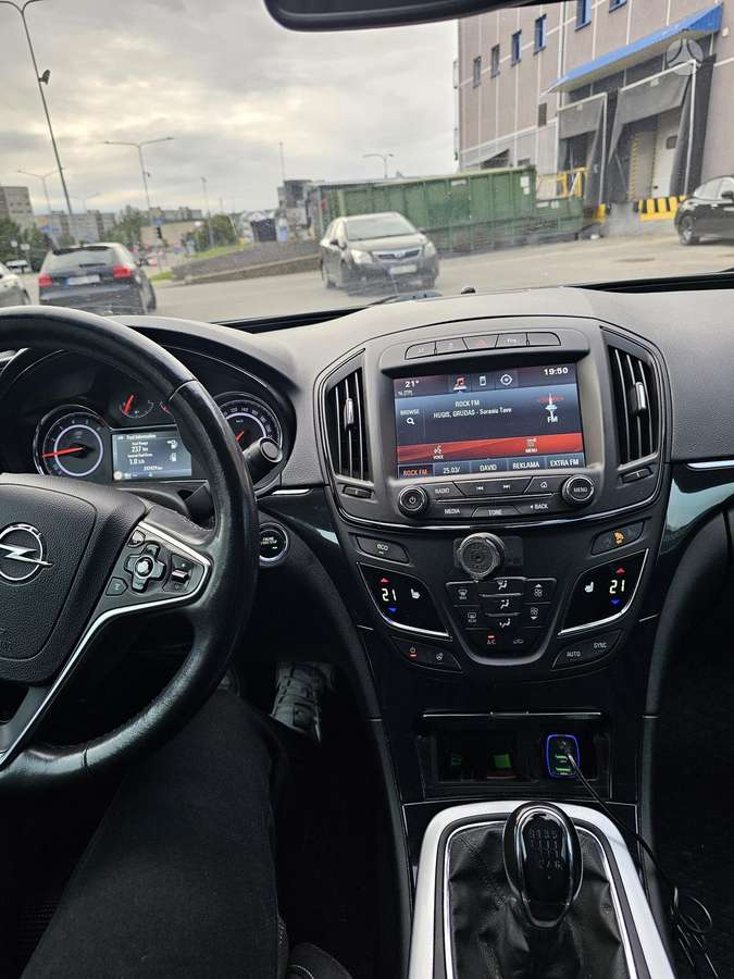 Opel Insignia, 2.0 l., hatchback