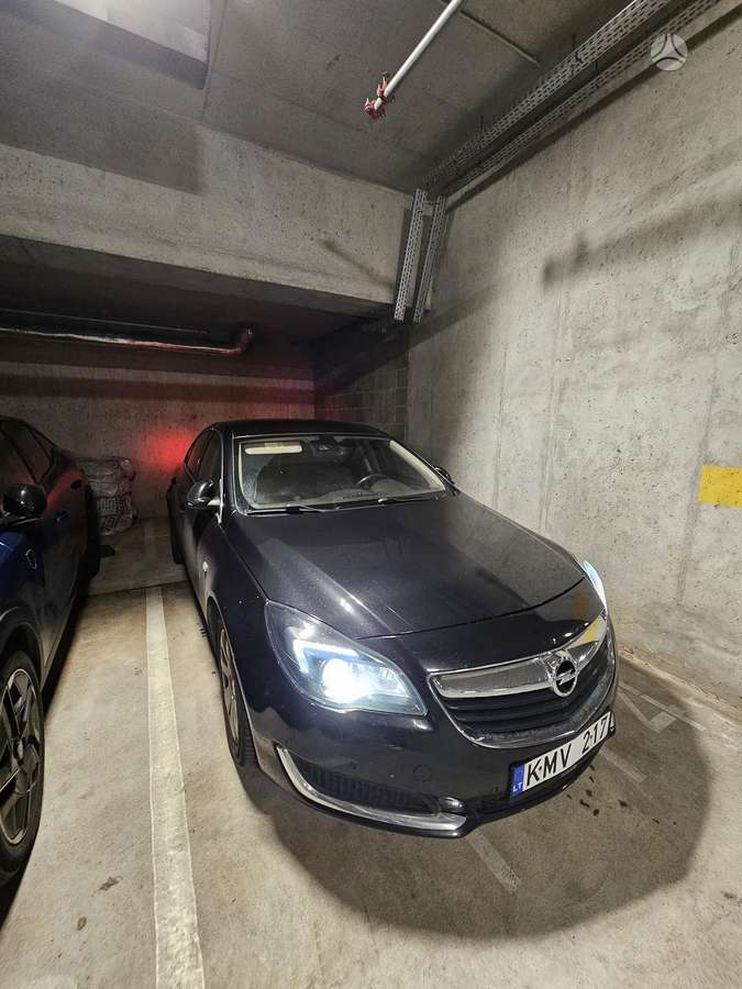 Opel Insignia, 2.0 l., hatchback
