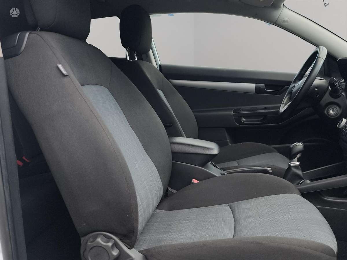 Kia Ceed, 1.6 l., coupe