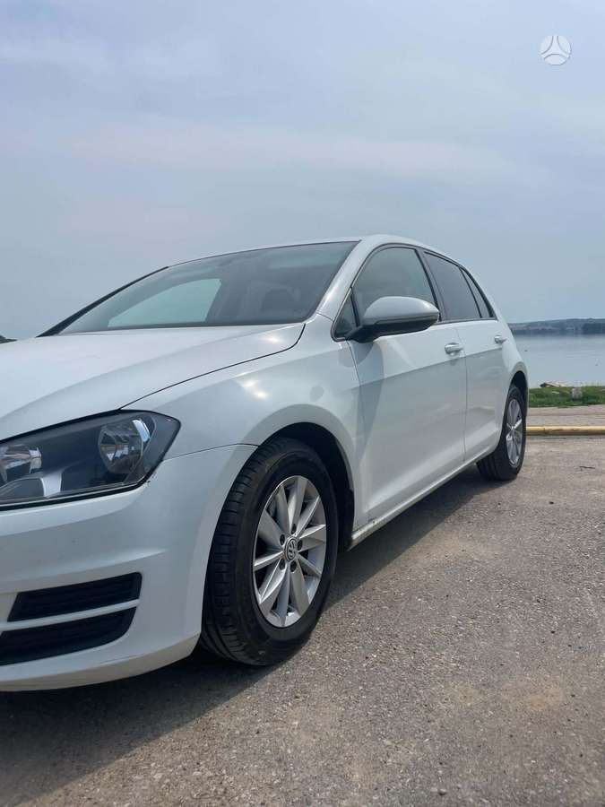 Volkswagen Golf - 2