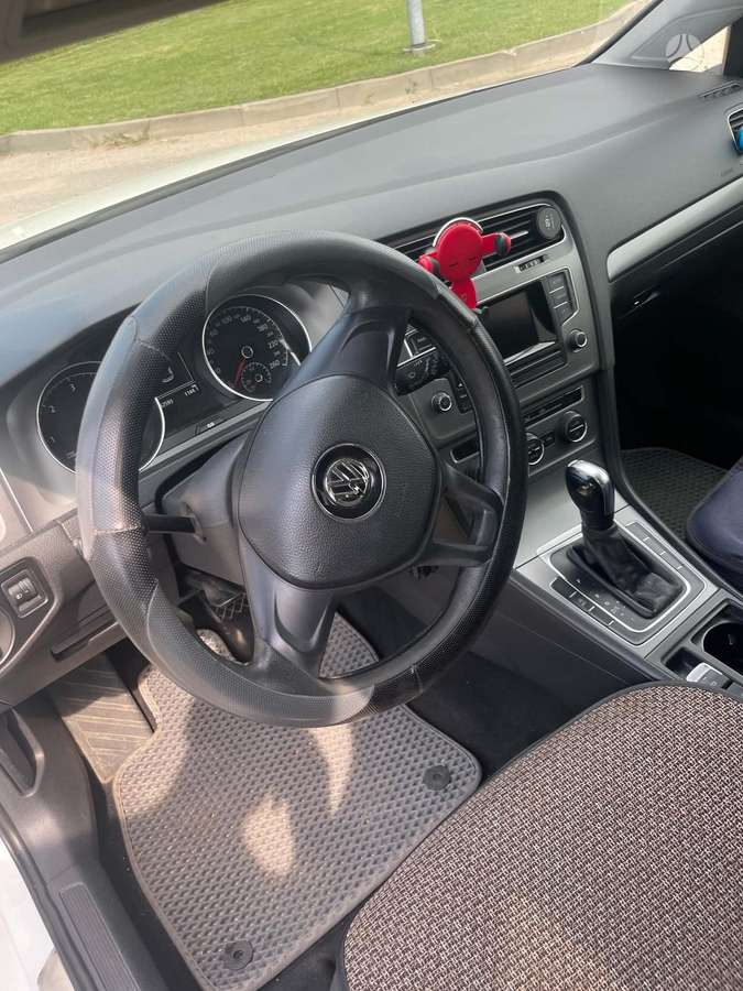 Volkswagen Golf - 3