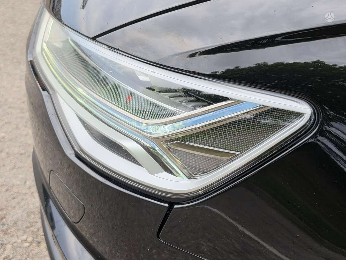Audi A6, 2.0 l., Седан