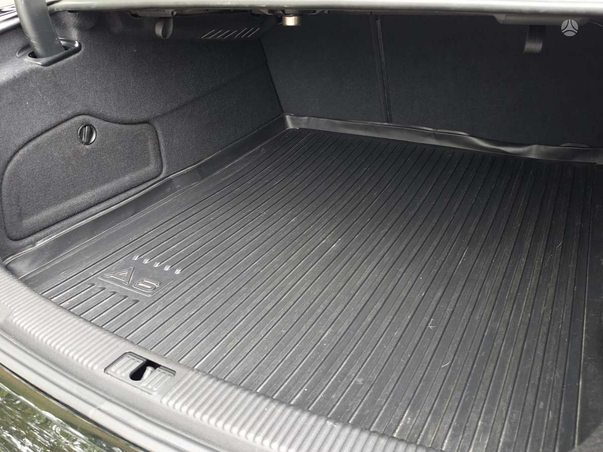Audi A6, 2.0 l., Седан