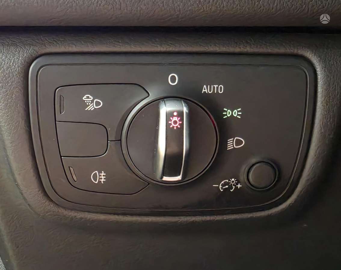 Audi A6, 2.0 l., Седан