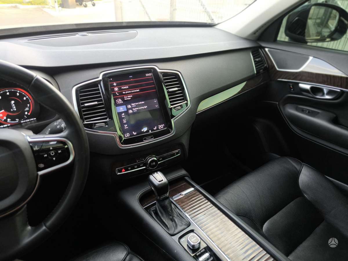 Volvo XC90, 2.0 l., off-road / crossover