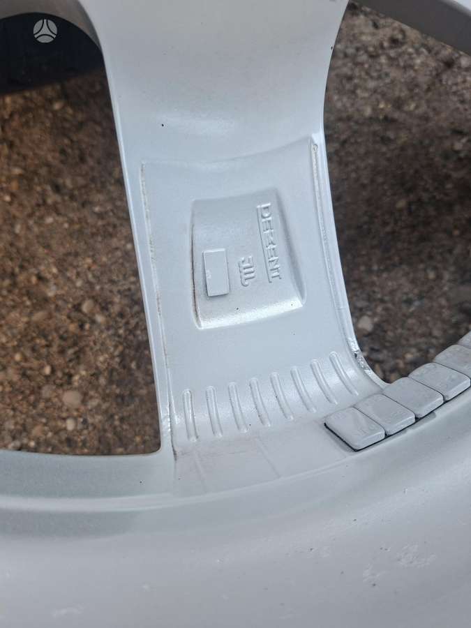 Dezent 7.5J ET50 67,1, light alloy, R18