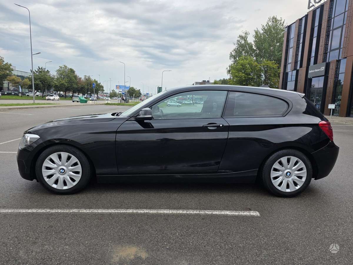 BMW 116, 1.6 l., hatchback