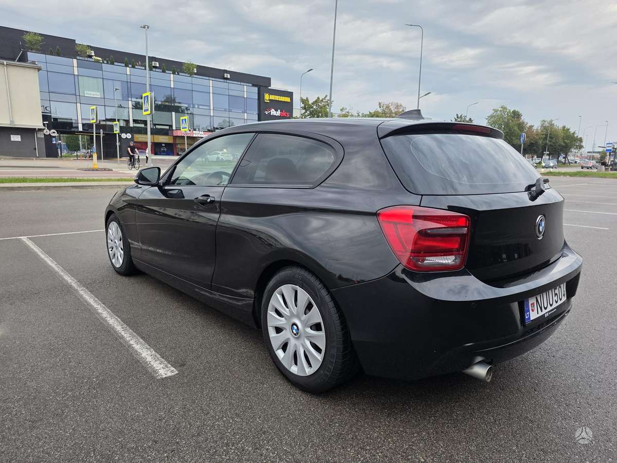 BMW 116, 1.6 l., hatchback