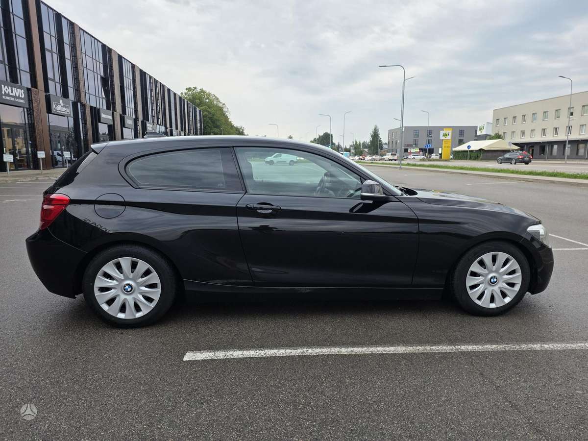 BMW 116, 1.6 l., hatchback