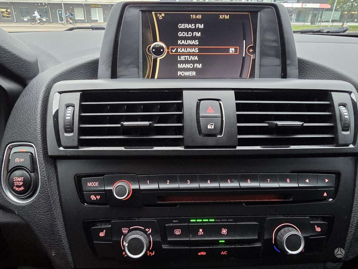 BMW 116, 1.6 l., hatchback