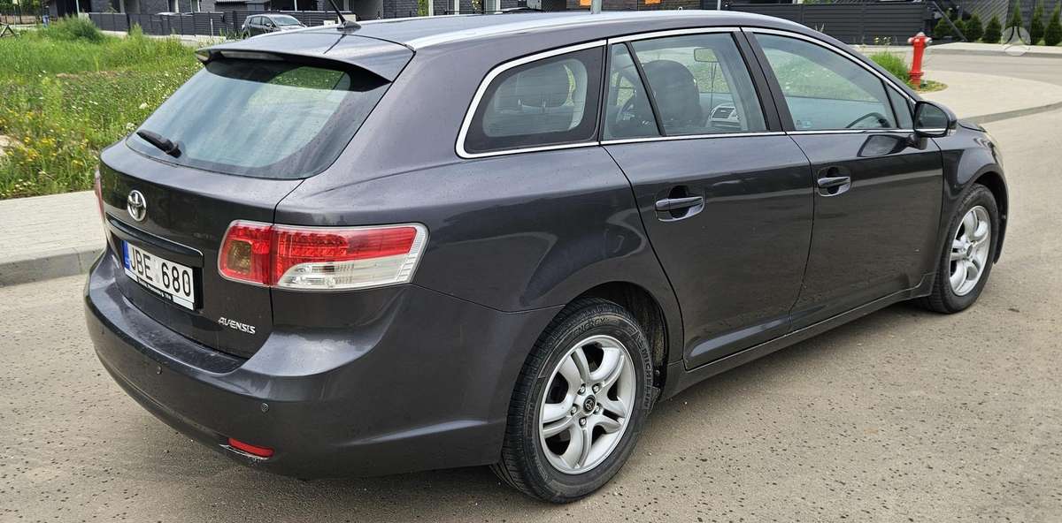 Toyota Avensis - 3