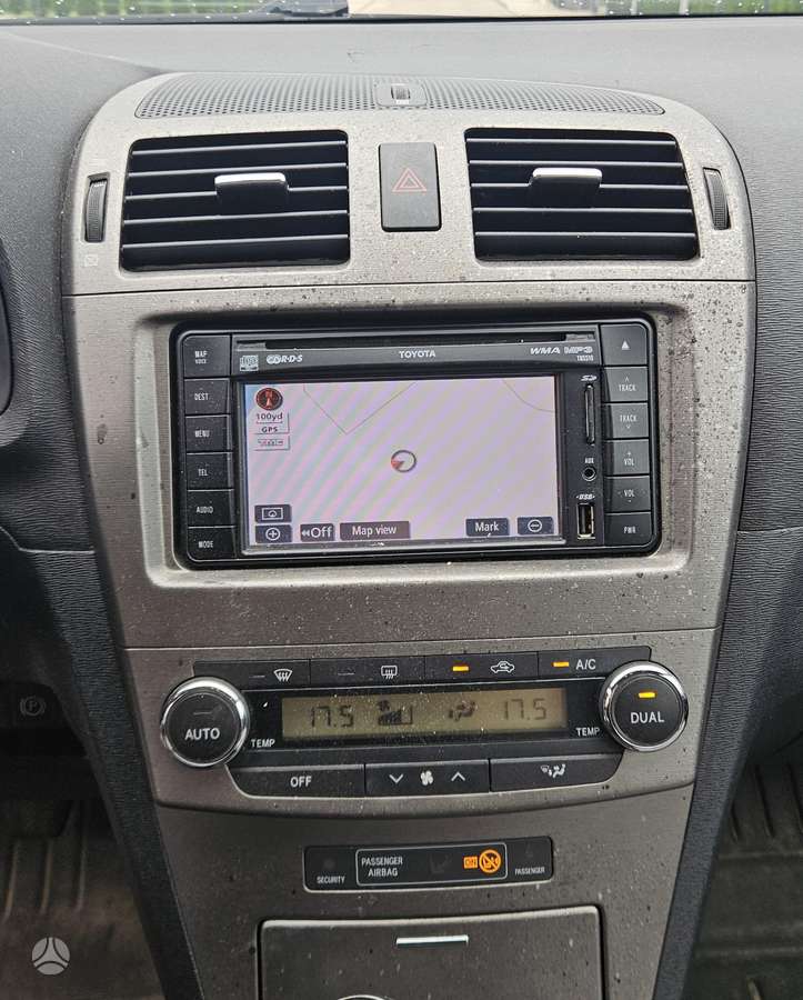 Toyota Avensis - 12