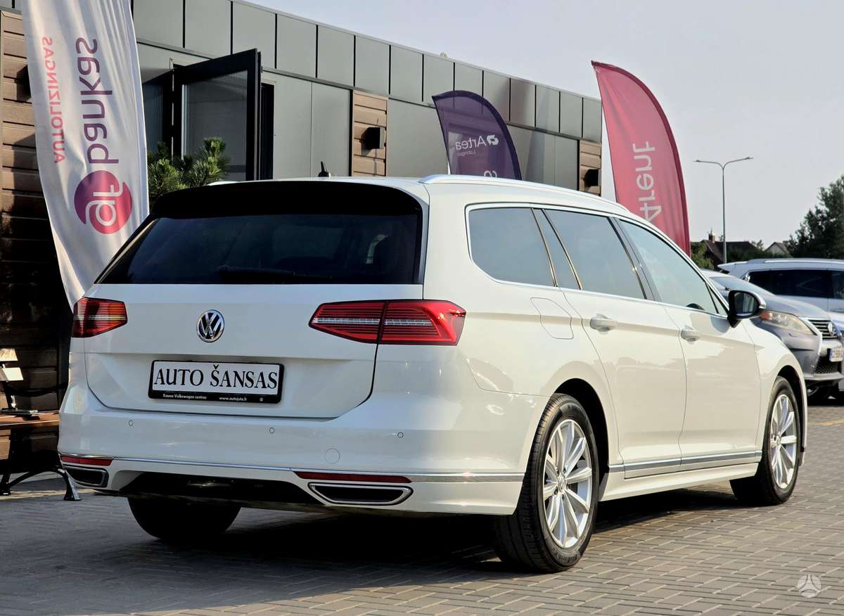 Volkswagen Passat - 8