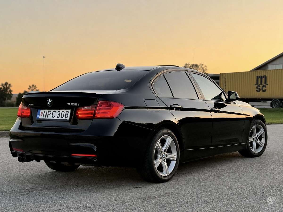 BMW 328, 2.0 l., Седан