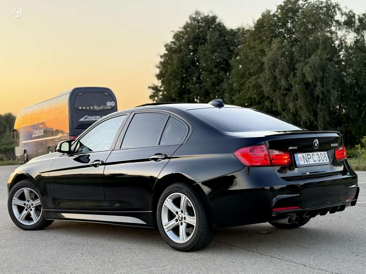BMW 328, 2.0 l., Седан