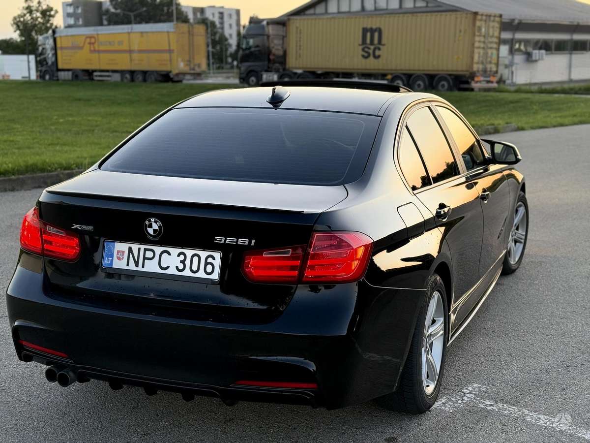 BMW 328, 2.0 l., Седан