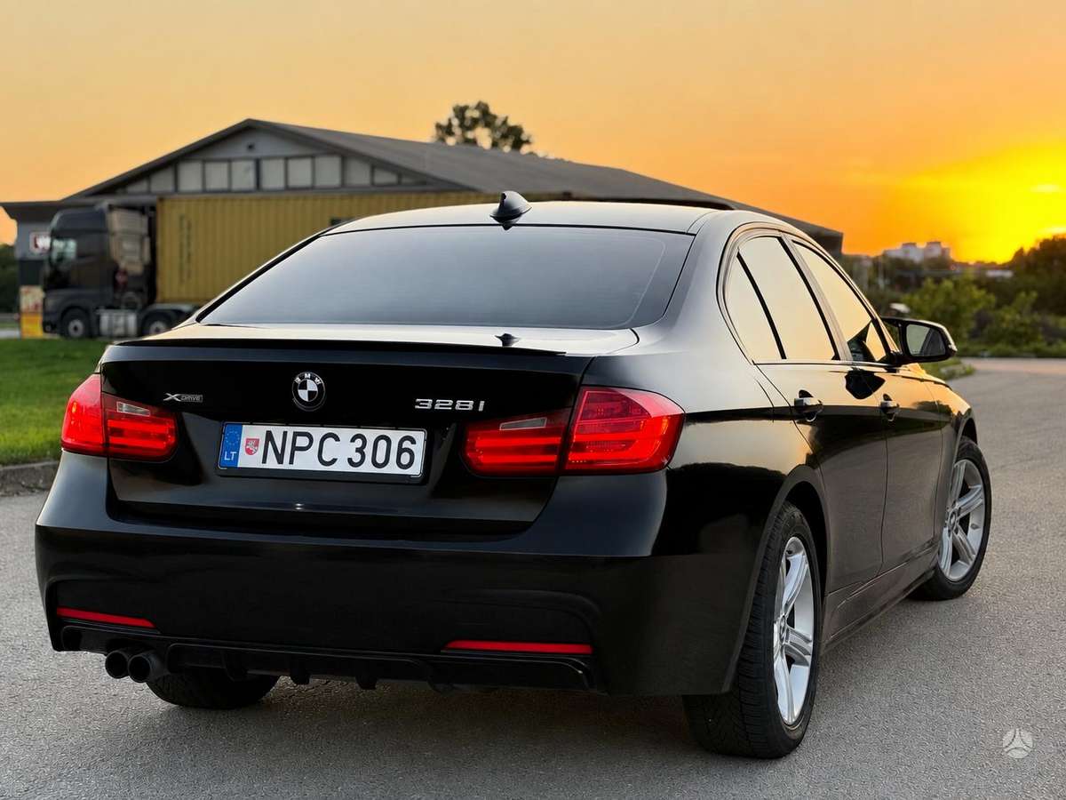 BMW 328, 2.0 l., Седан