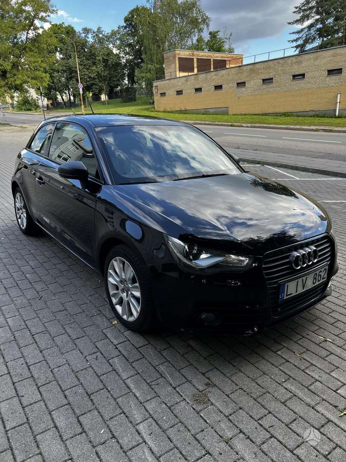 Audi A1, 1.6 l., Хэтчбек