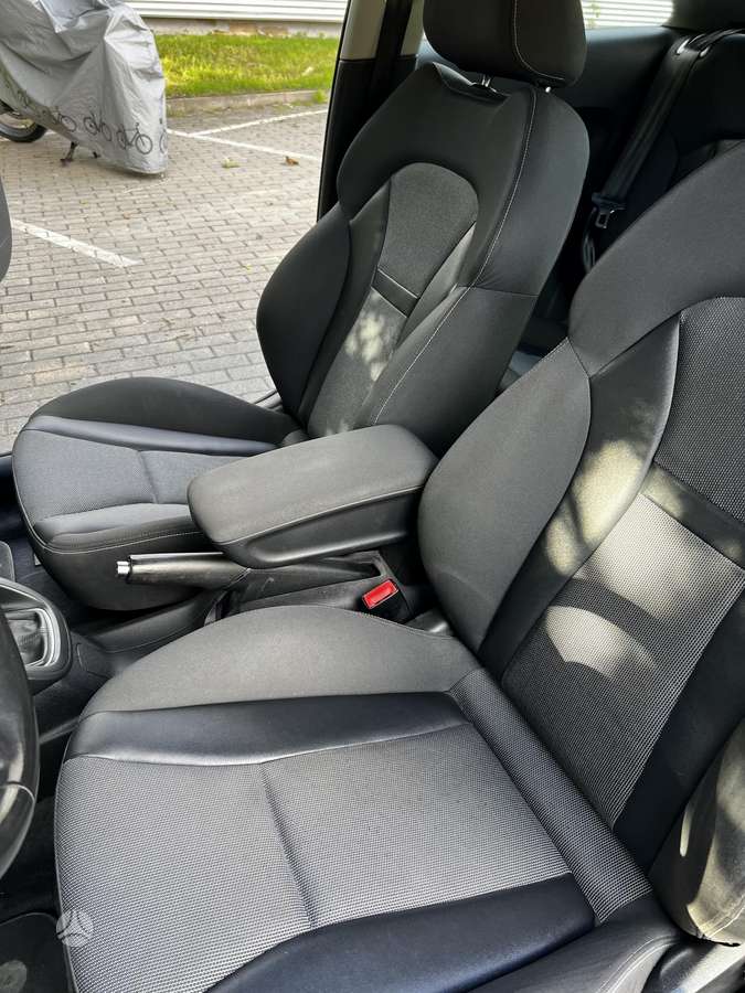 Audi A1, 1.6 l., hatchback