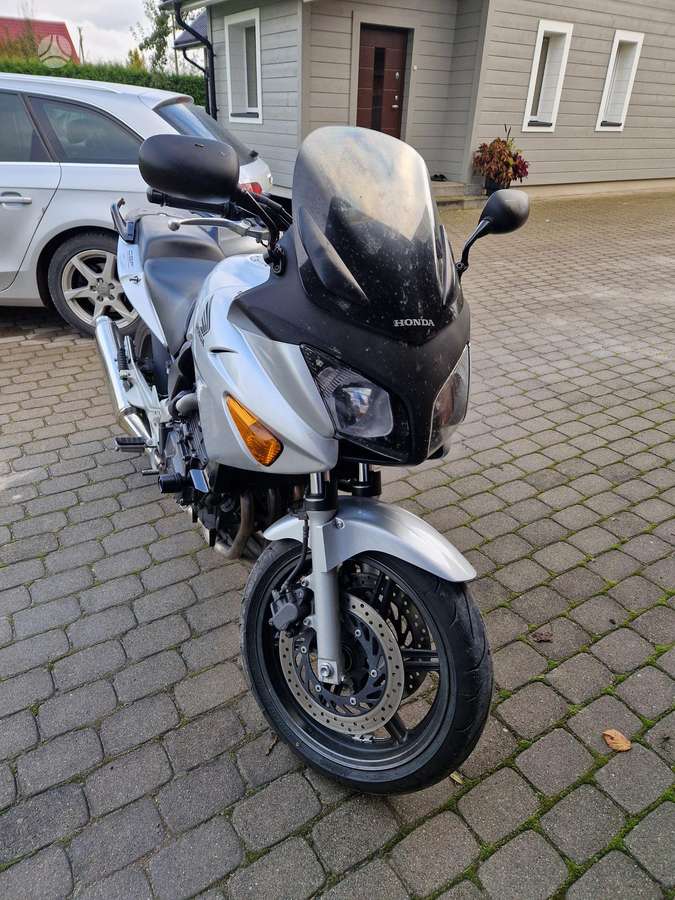 Honda CBF 600cc, street / classic