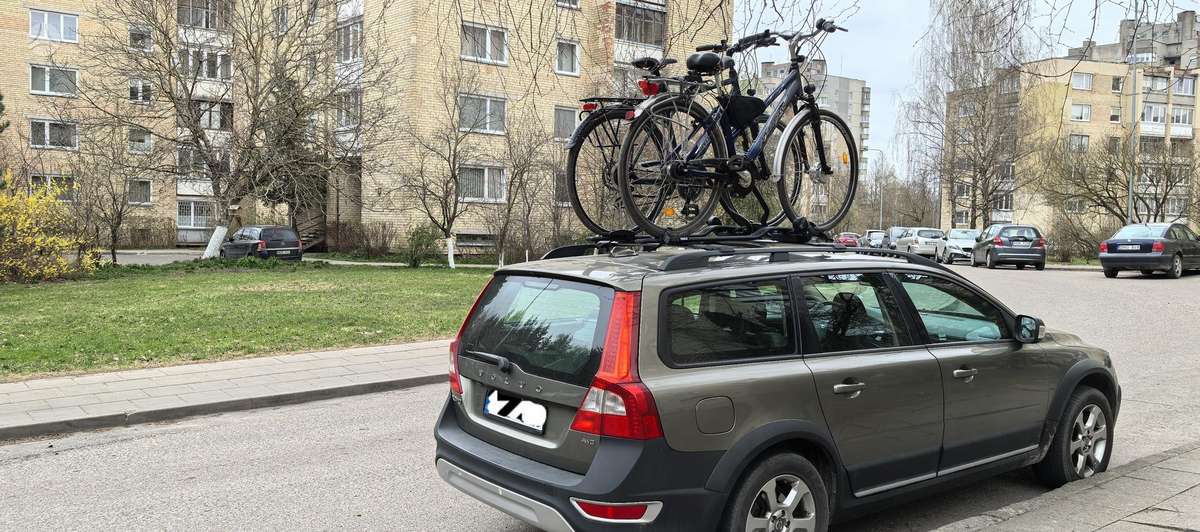 Volvo XC70, 2.4 l., wagon