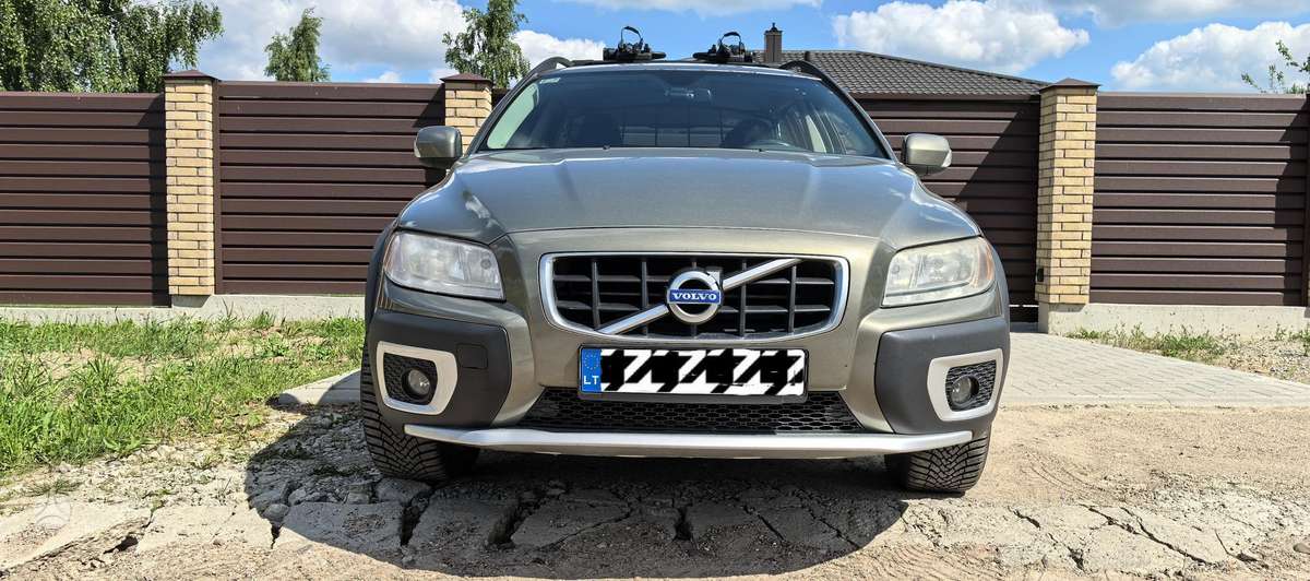 Volvo XC70, 2.4 l., wagon