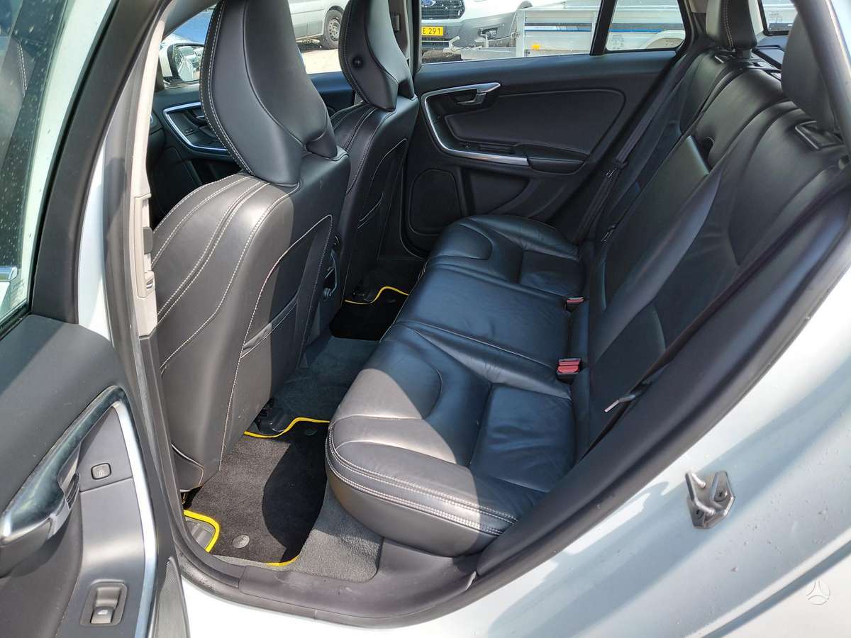Volvo V60, 2.4 l., Универсал