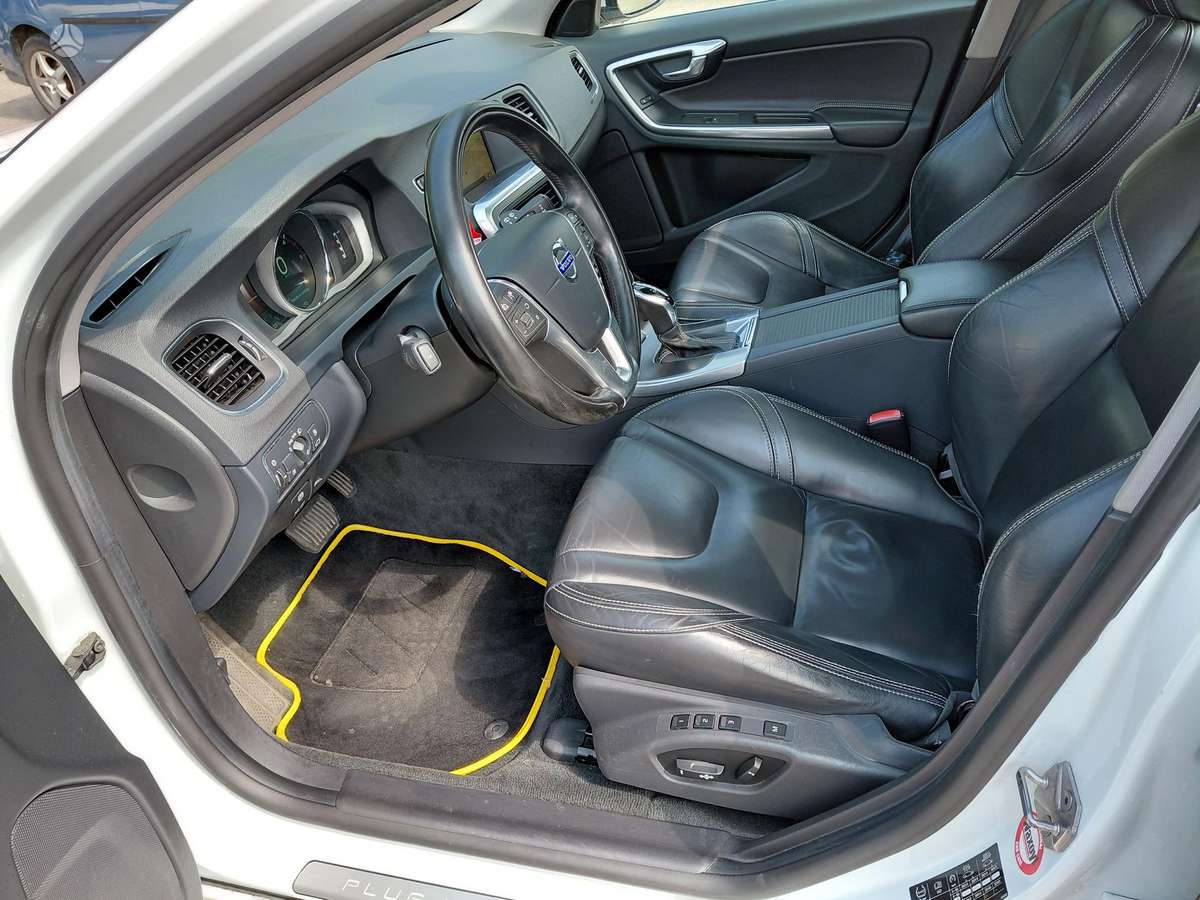 Volvo V60, 2.4 l., Универсал