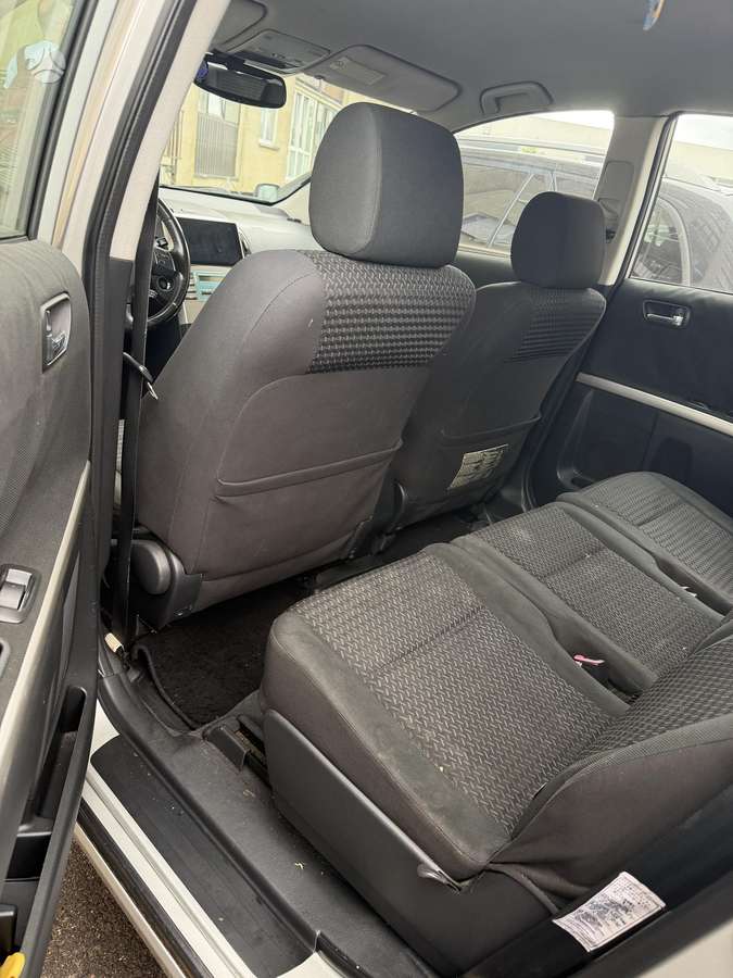 Toyota Corolla Verso - 2