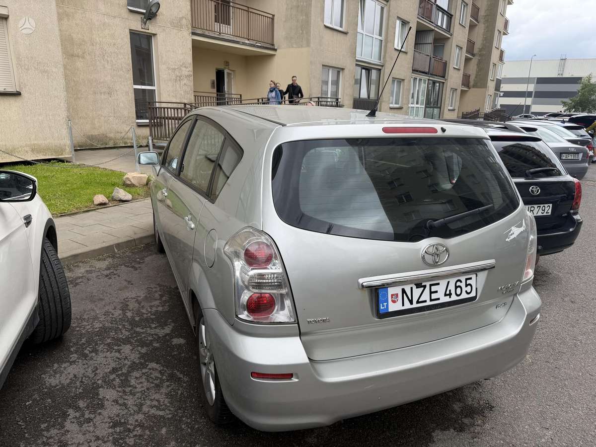 Toyota Corolla Verso - 5