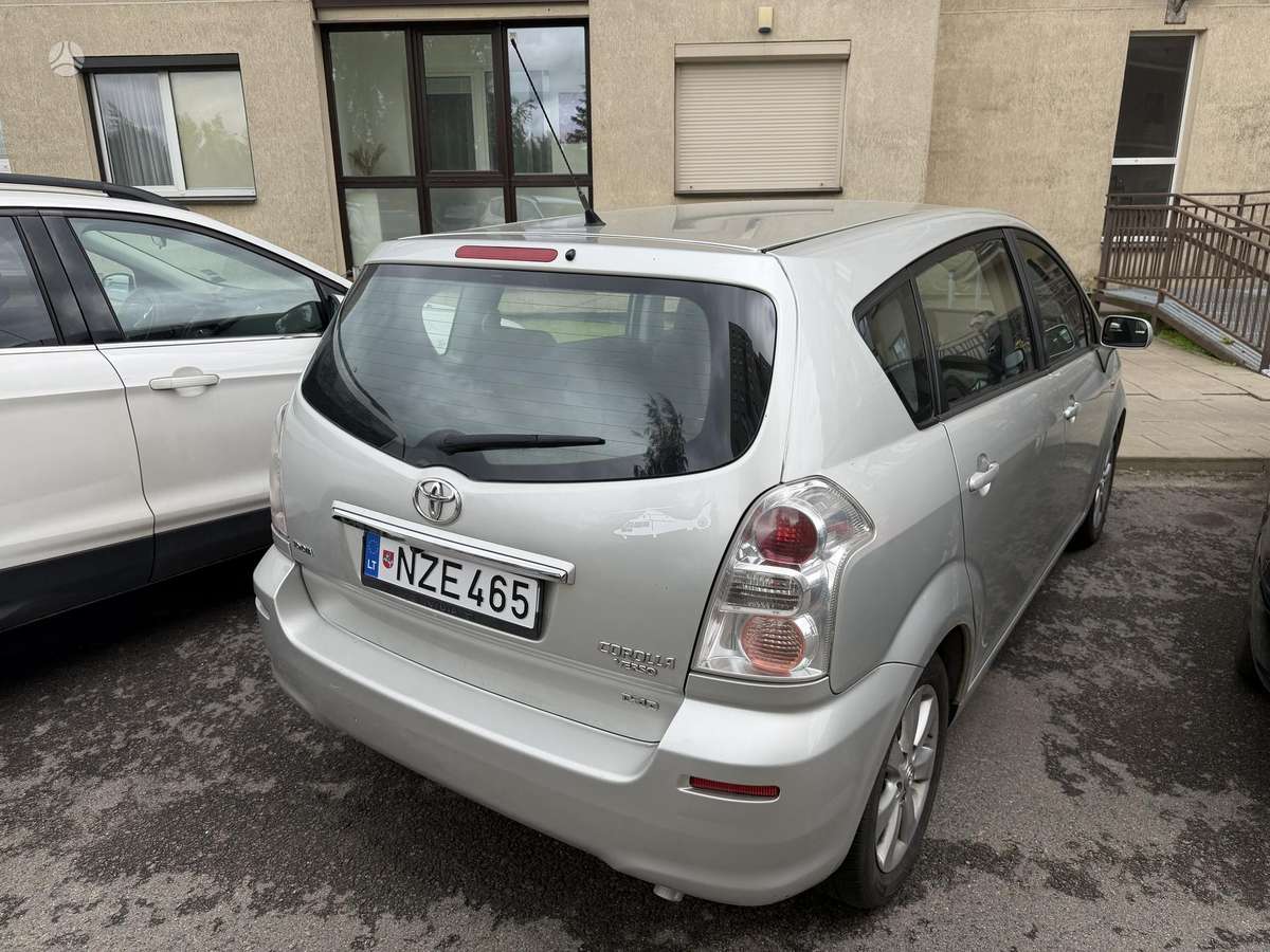 Toyota Corolla Verso - 6