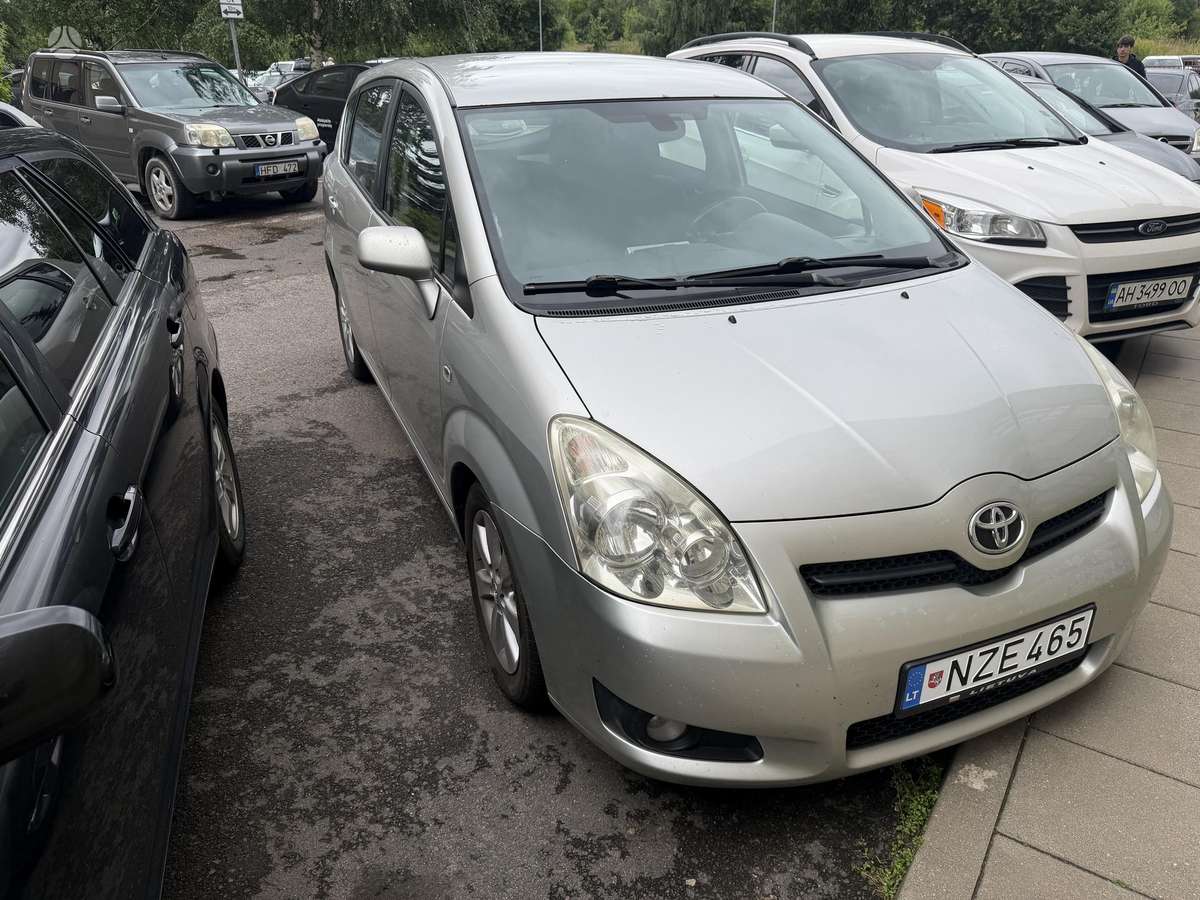 Toyota Corolla Verso - 7