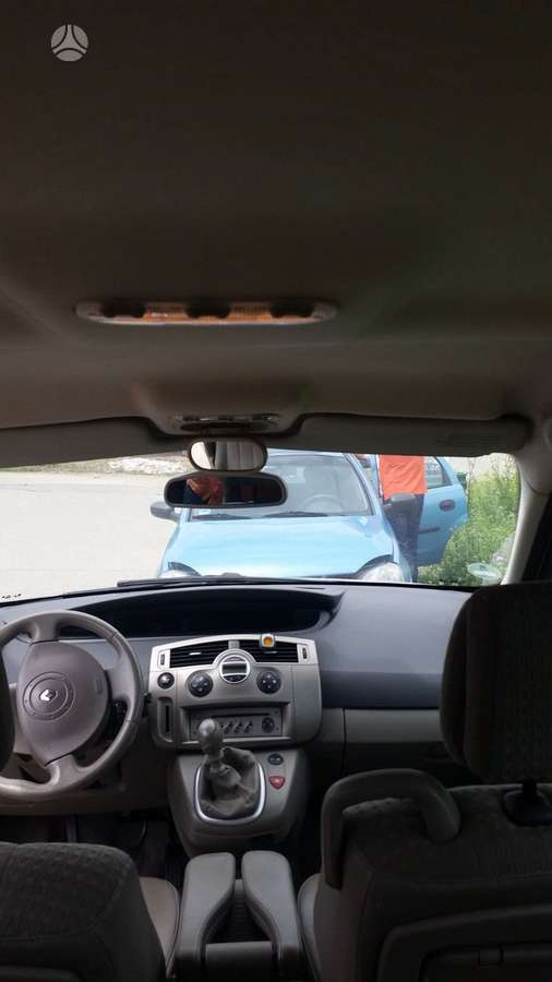 Renault Scenic dalimis