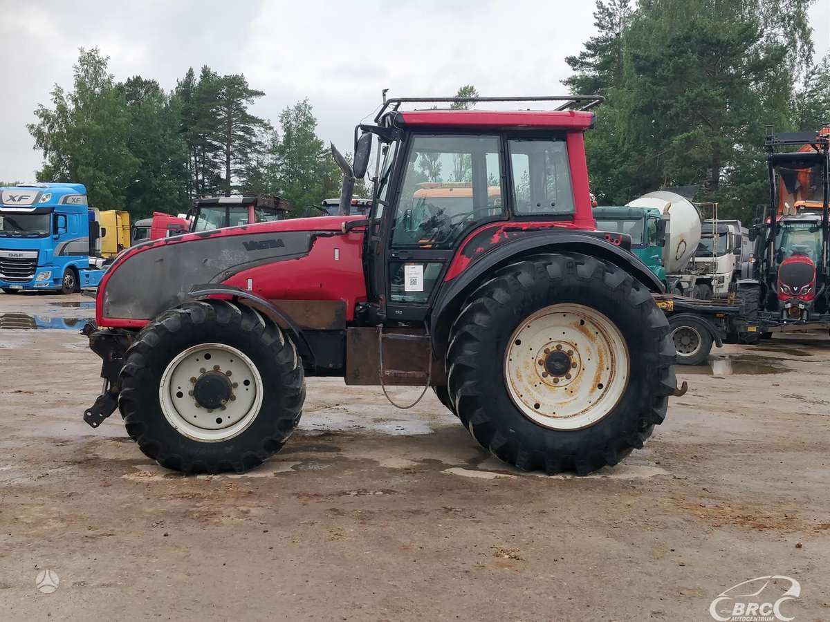 Valtra T190, traktori