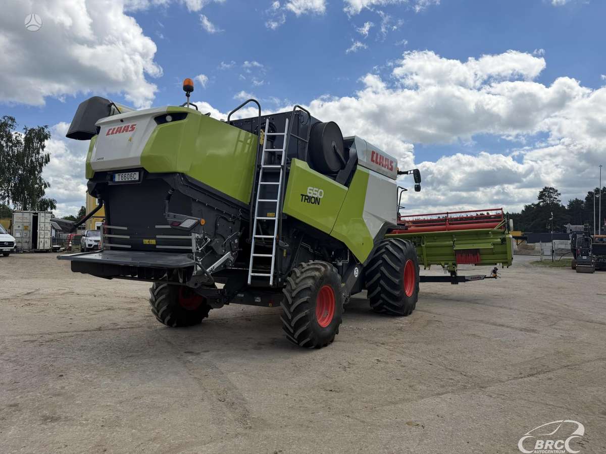 Claas Trion 650, kombainai