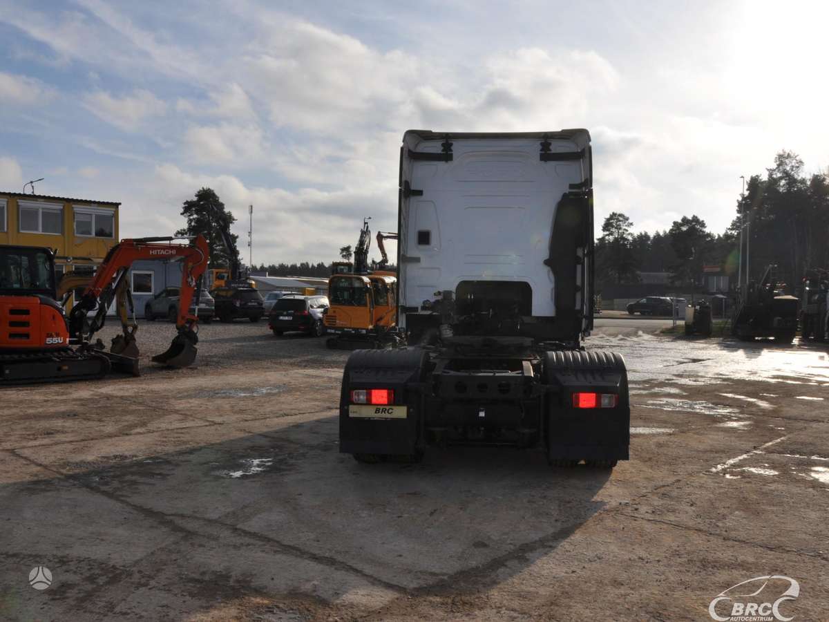 Ford F-MAX Hydraulic, double sleeper
