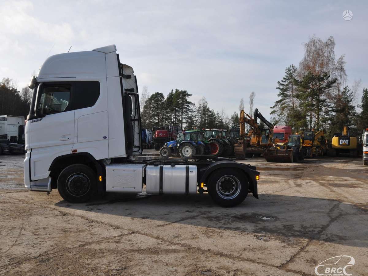 Ford F-MAX Hydraulic, double sleeper