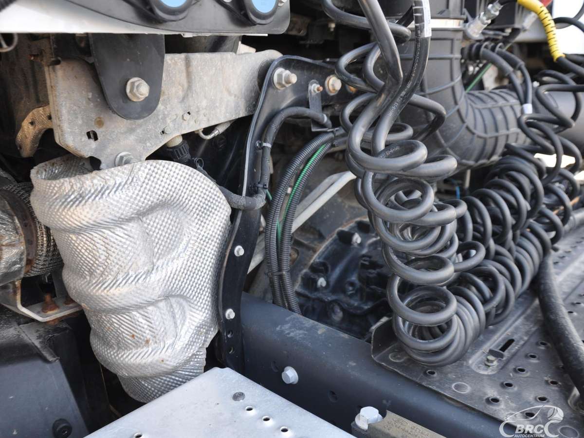 Ford F-MAX Hydraulic, double sleeper