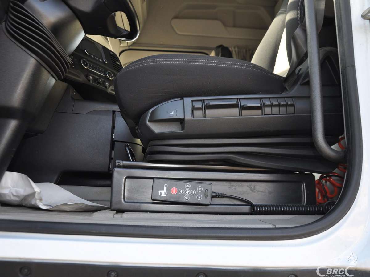 Ford F-MAX Hydraulic, double sleeper