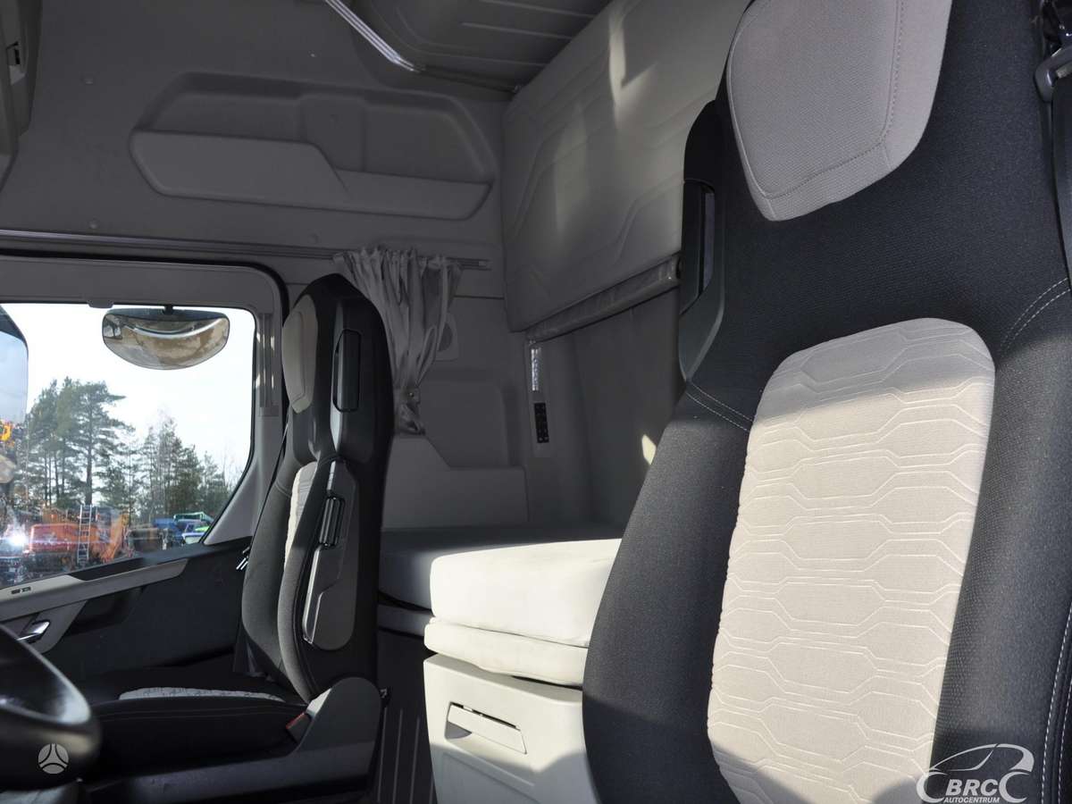 Ford F-MAX Hydraulic, double sleeper
