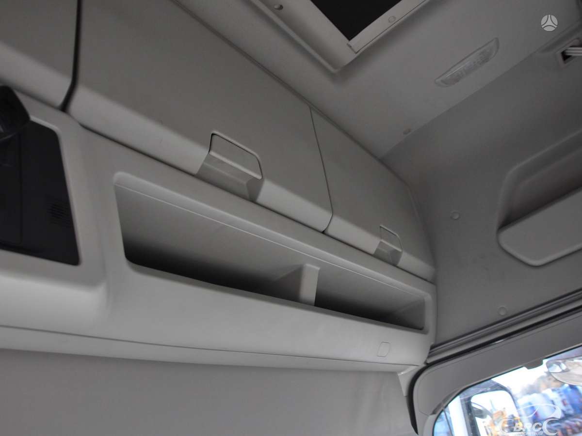 Ford F-MAX Hydraulic, double sleeper