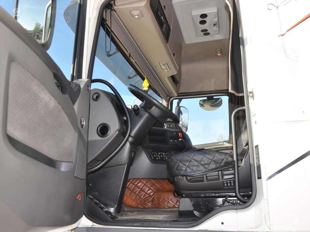 DAF XF, double sleeper