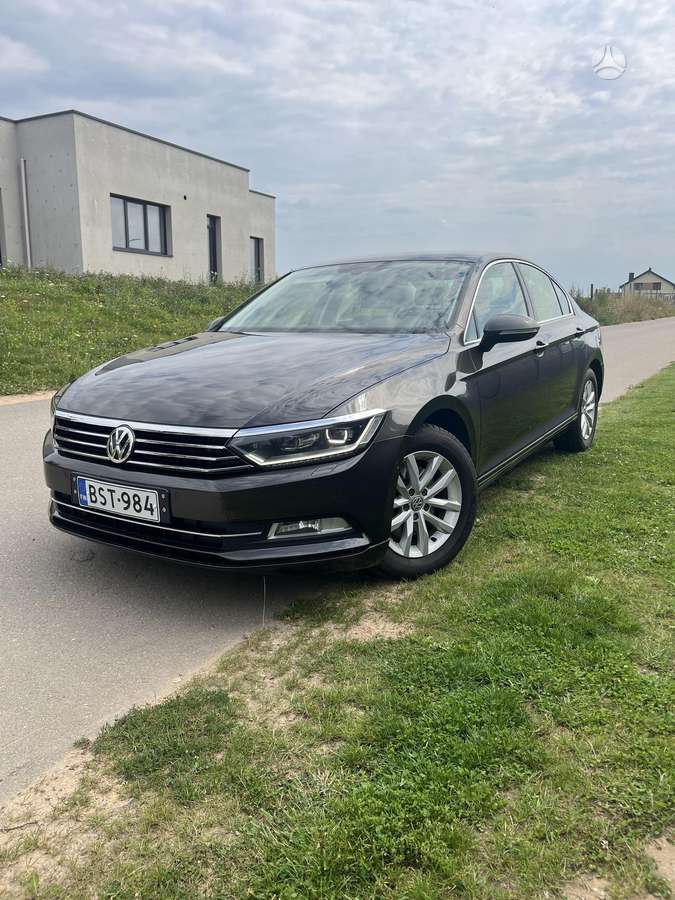 Volkswagen Passat - 2