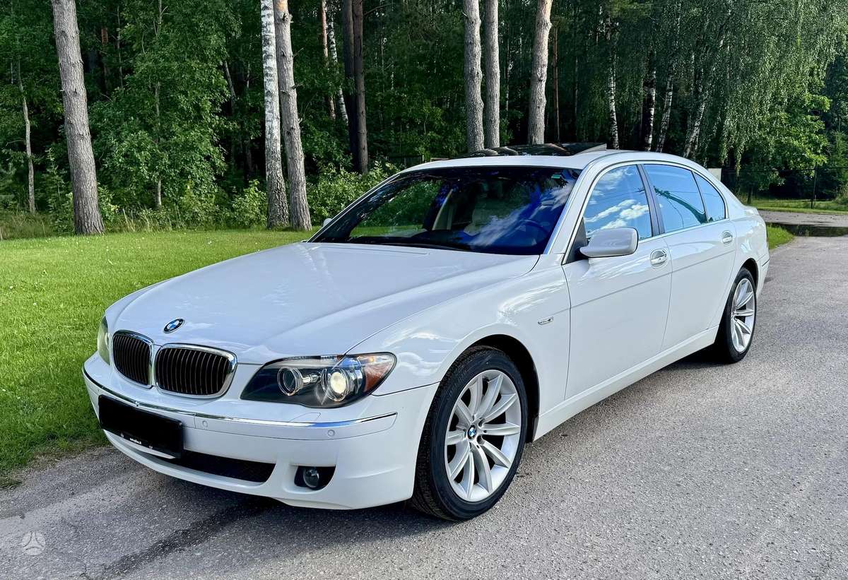 BMW 750, 4.8 l., Лимузин