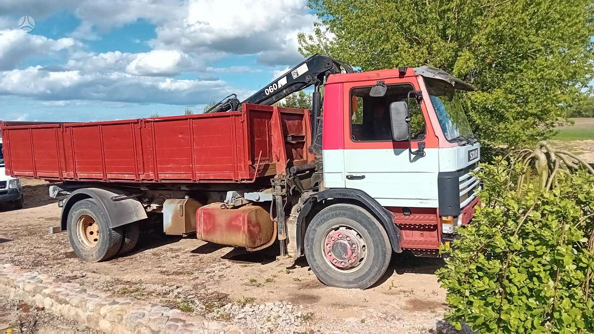 Scania 824, самосвалы с краном