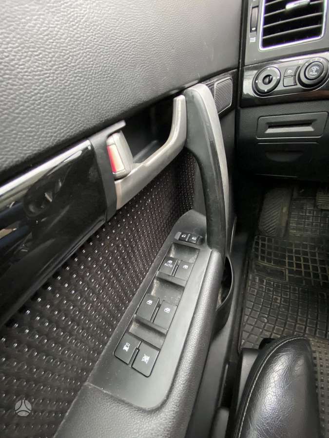 Chevrolet Captiva, 2.4 l., off-road / crossover