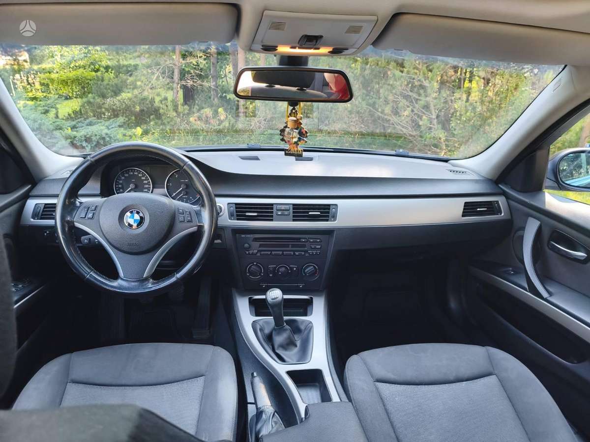 BMW 318, 2.0 l., Седан