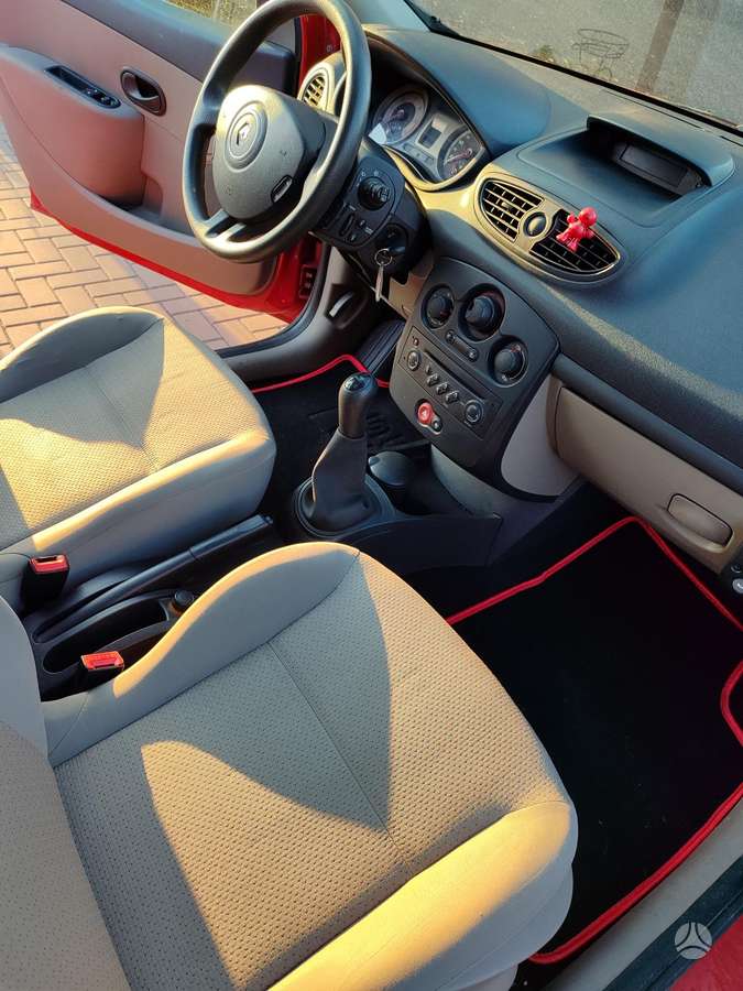 Renault Clio, 1.5 l., hatchback