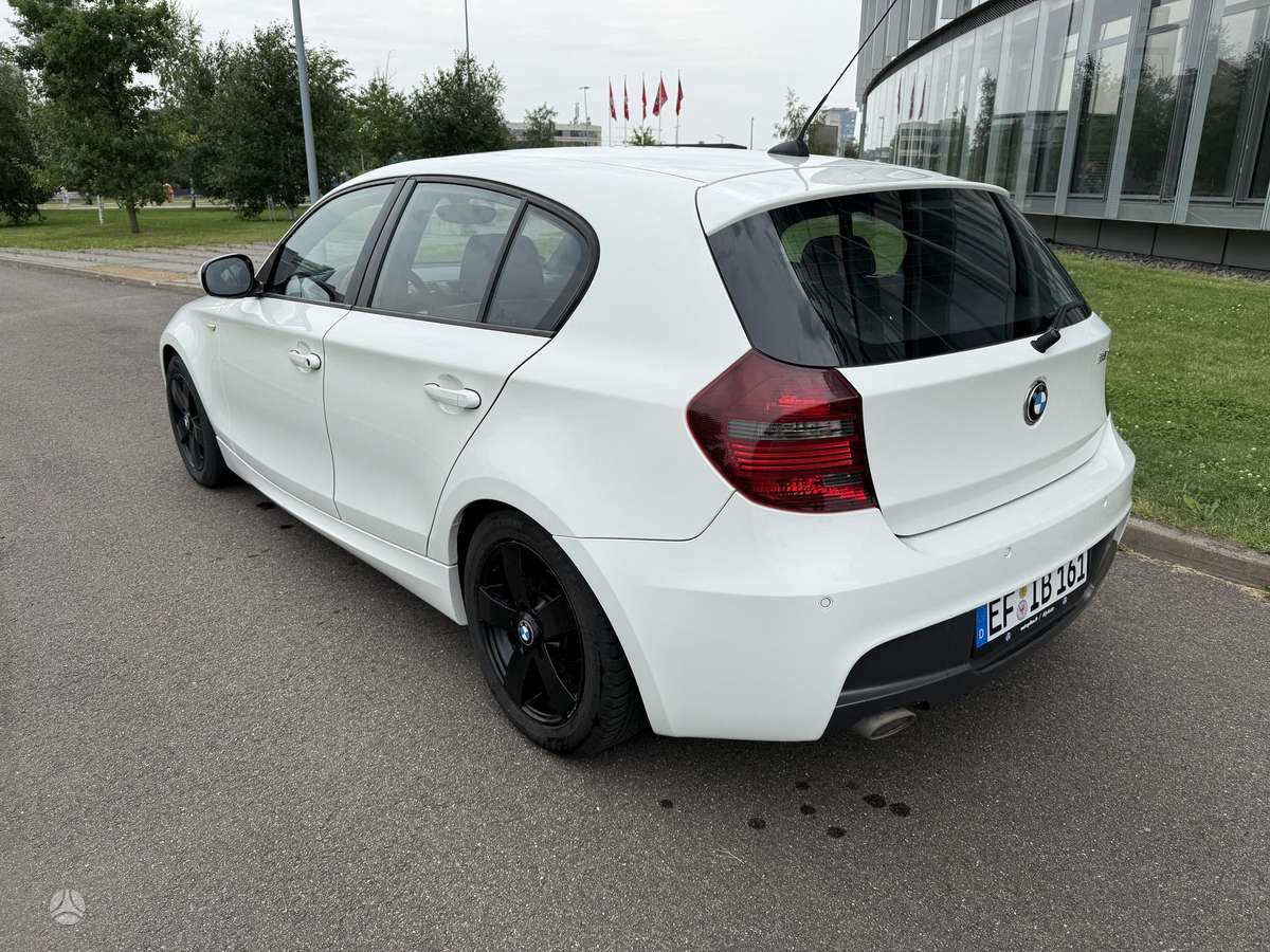 BMW 120, 2.0 l., hatchback