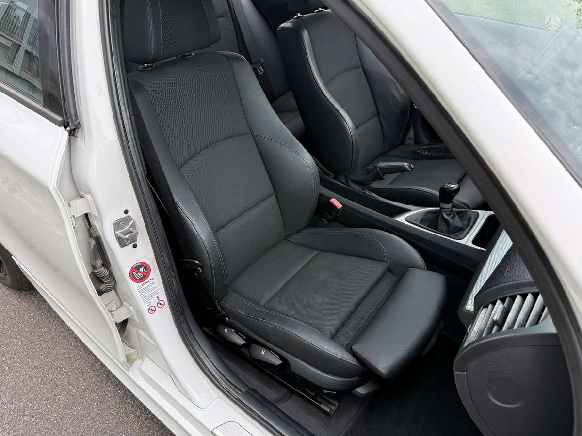 BMW 120, 2.0 l., hatchback